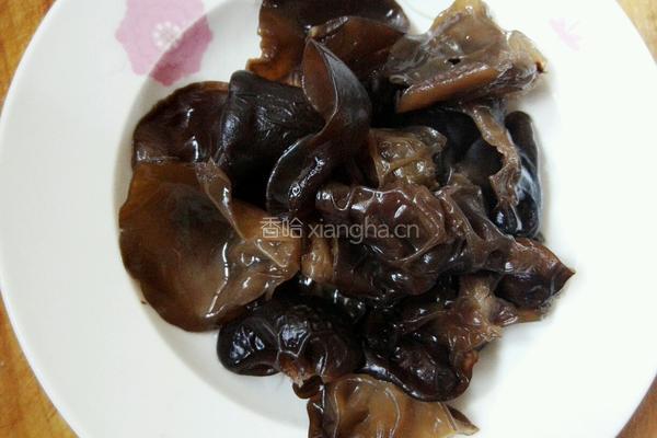 牛肉香菇炒芹菜的做法图解6