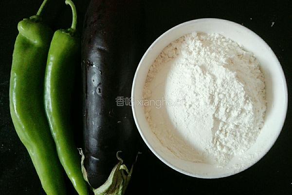茄子包子的做法图解1