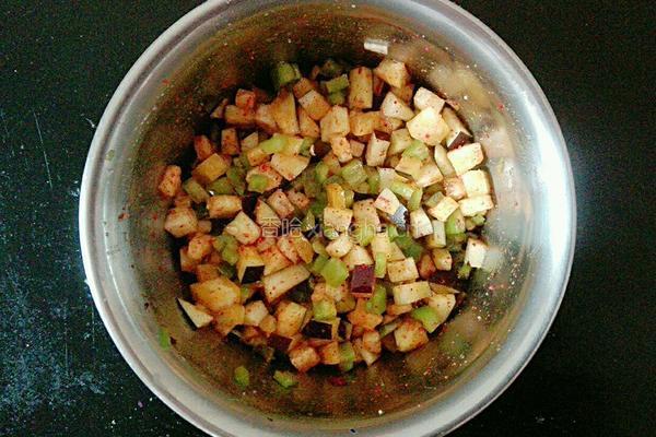 茄子包子的做法图解3