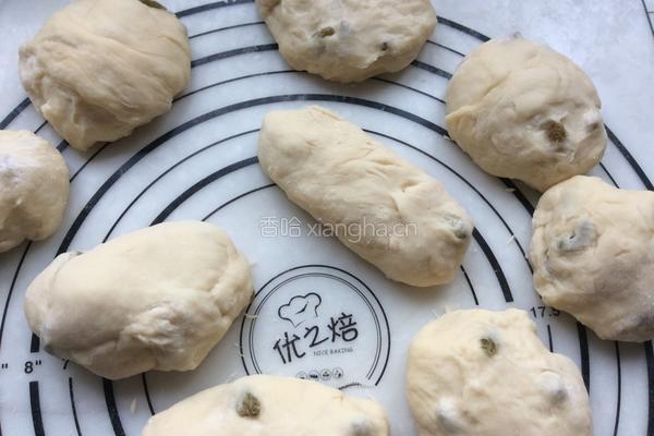 葡萄干杏仁面包的做法图解6