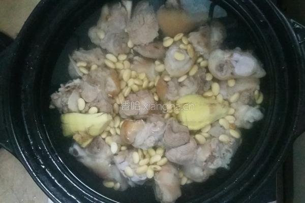 猪脚黄豆汤的做法图解6