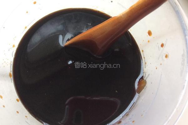 板栗红烧肉的做法图解2