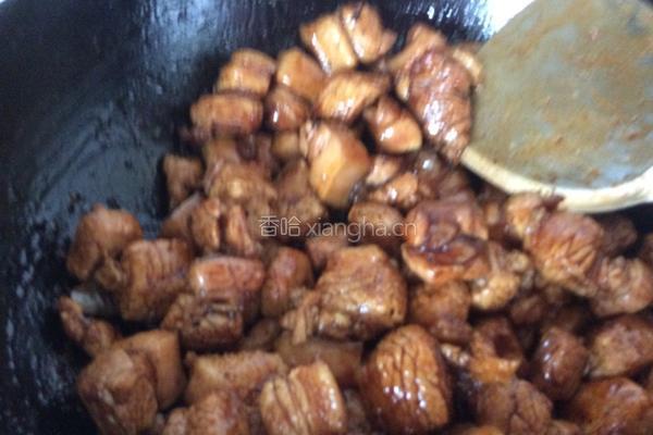 板栗红烧肉的做法图解6