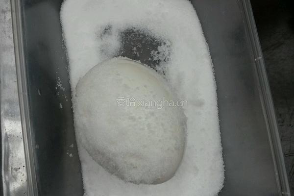 腌鹅蛋的做法图解3