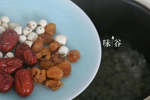 桂园莲子银耳糖水的做法图解4