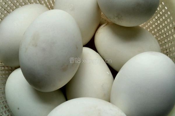 腌制咸鸭蛋的做法图解1
