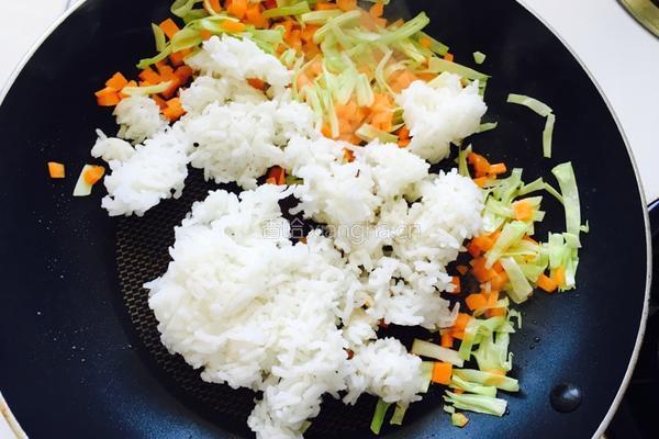 蛋包蔬菜饭的做法图解3