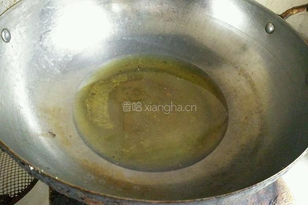 香酥开边蚕蛹的做法图解7