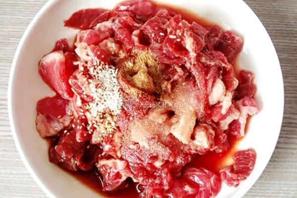 孜然牛肉的做法图解4