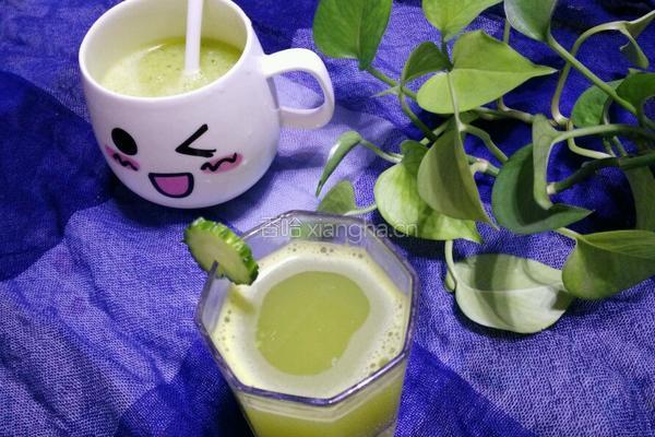菠萝黄瓜汁的做法图解8
