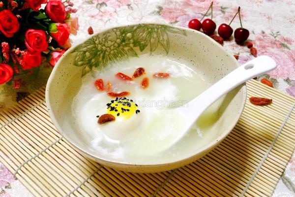 冰糖炖鹅蛋的做法图解3