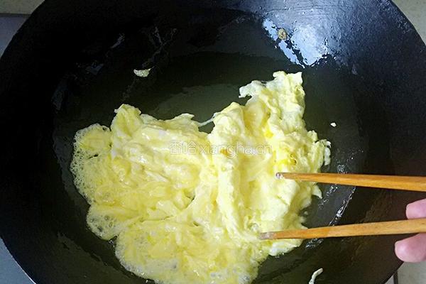 大蒜炒鸡蛋的做法图解3