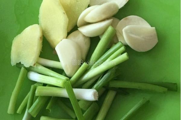 蜜汁烤鸡翅的做法图解2