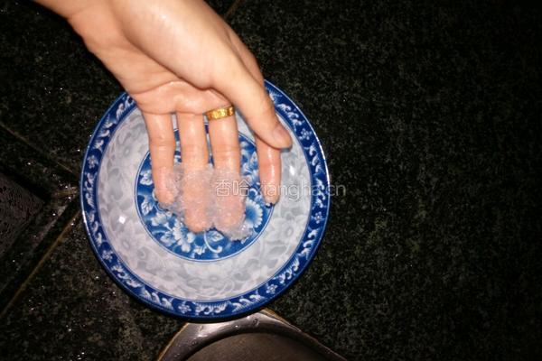 雪燕桃胶皂角羹的做法图解4