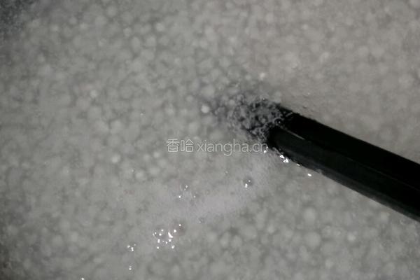 椰汁香芒西米露的做法图解3
