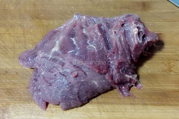 青椒炒牛肉的做法图解1