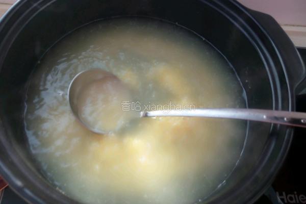 小米海参粥的做法图解3
