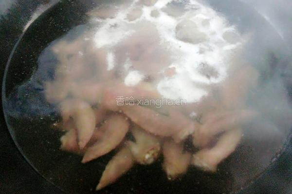 鸡翅炖蘑菇的做法图解4