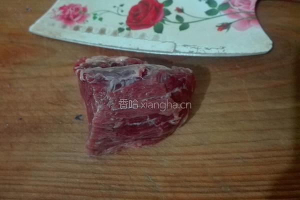 青椒牛肉炒饭的做法图解1