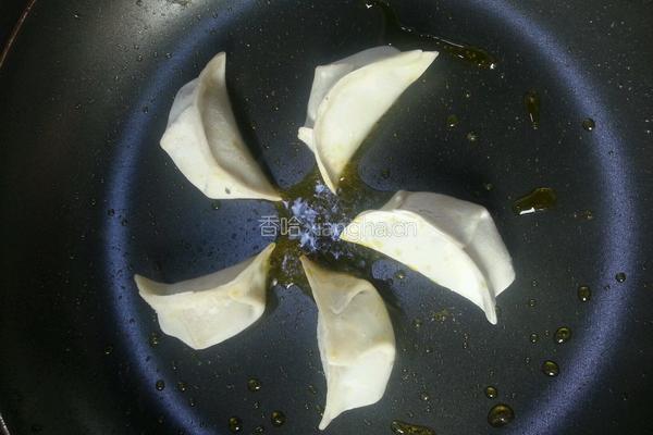 冰花煎饺的做法图解2