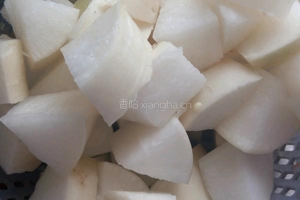 萝卜烧肉的做法图解1