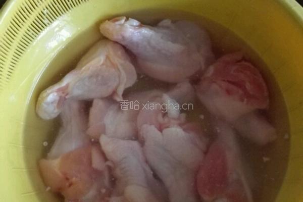 蚝油啤酒鸡翅根的做法图解1