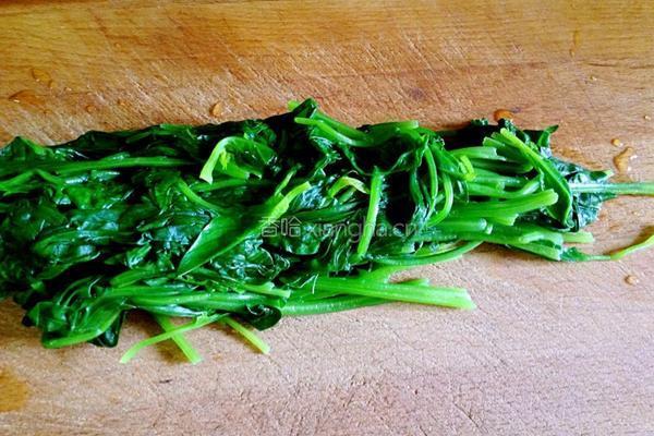 老醋菠菜花生米的做法图解8