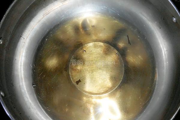 港式奶茶的做法图解5