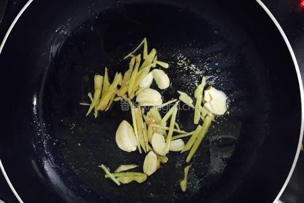 青椒小青菜炒肉的做法图解2
