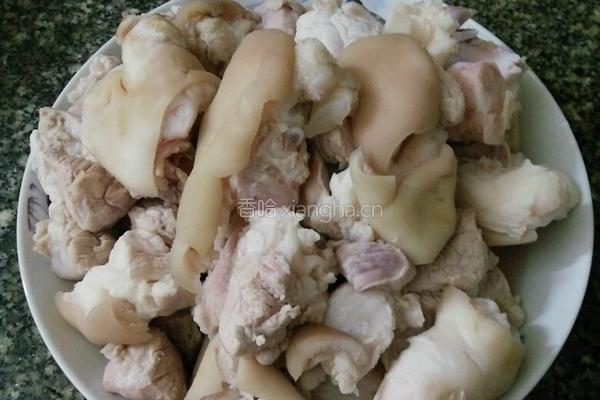 风味猪脚的做法图解1