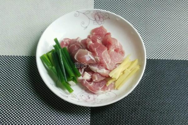山药木耳炒肉的做法图解4