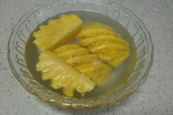 菠萝炒排骨的做法图解2