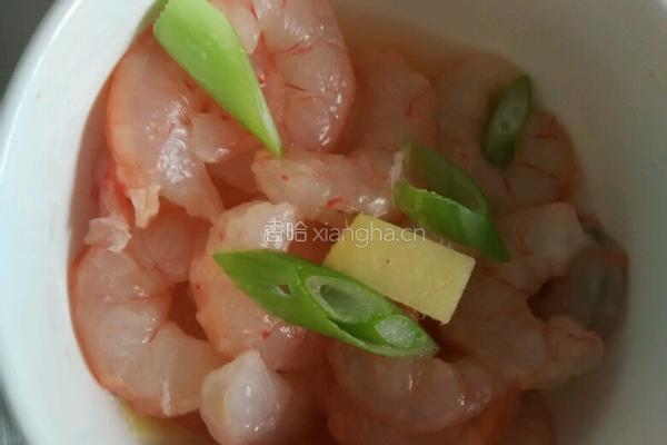 西红柿虾仁炒菜花的做法图解2