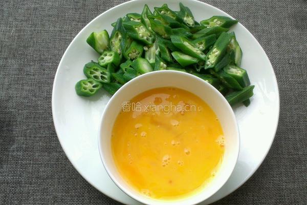黄秋葵炒鸡蛋的做法图解2