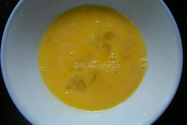 西瓜皮炒鸡蛋的做法图解5