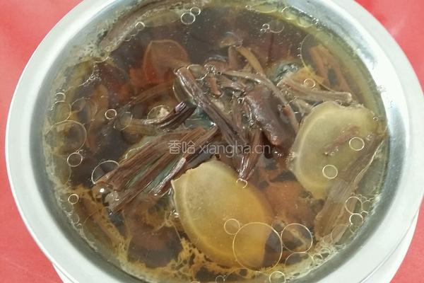 茶树菇炖鸡的做法图解5