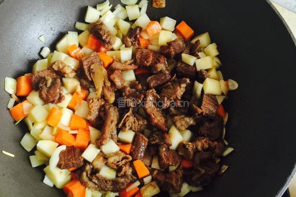 咖喱土豆牛肉的做法图解6