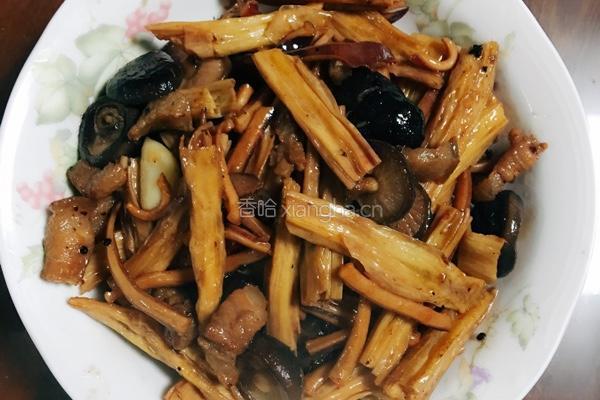 香菇腐竹闷肉