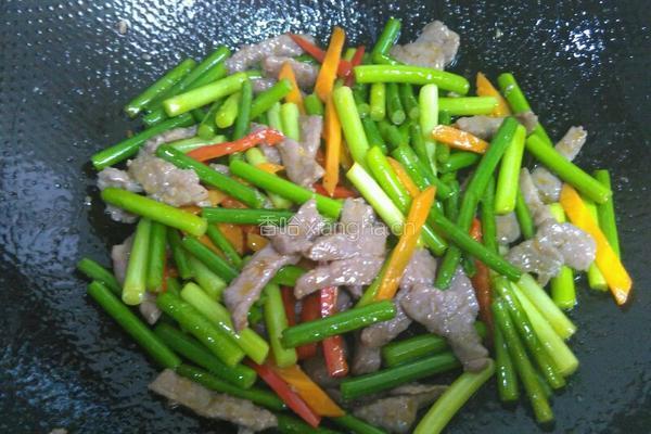 蒜苗炒牛肉的做法图解8