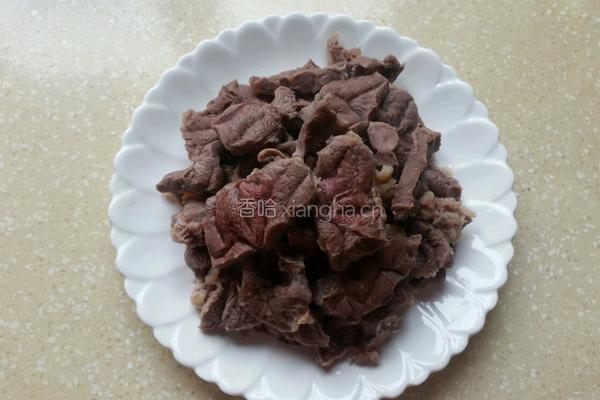 胡萝卜炖牛肉的做法图解4