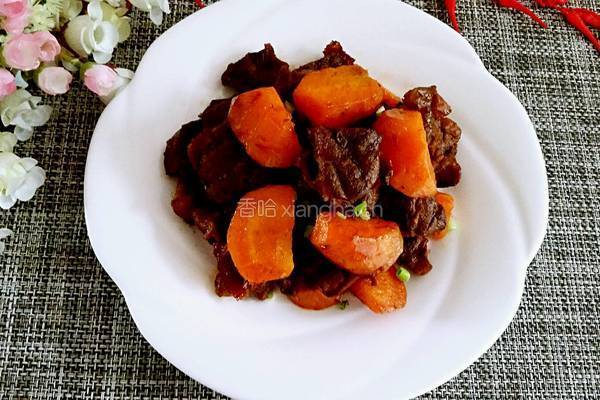 胡萝卜炖牛肉的做法图解12