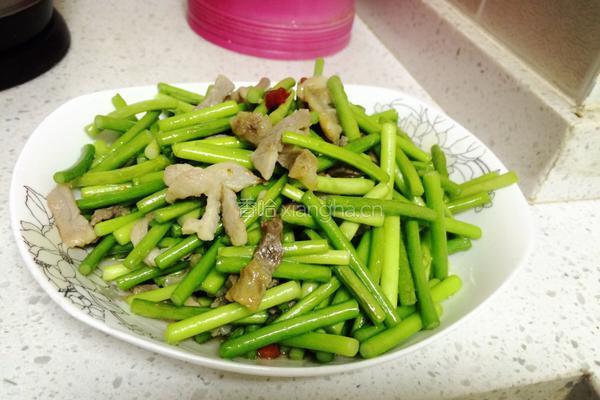 蒜苔炒腊肉的做法图解7