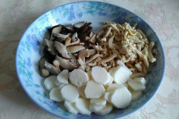 香菇鸡肉山药粥的做法图解4