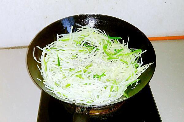 辣椒炒土豆丝的做法图解4