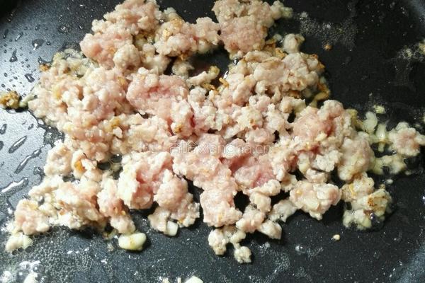 肉末橄榄四季豆的做法图解5