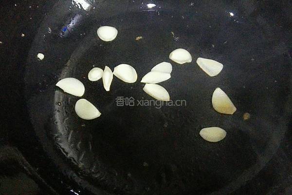 虾仁炒鸡蛋青椒的做法图解7