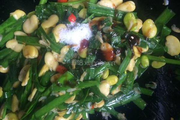 韭菜虾米炒蚕豆的做法图解8