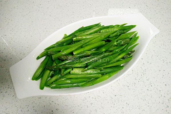 麻香油泼芦笋的做法图解5