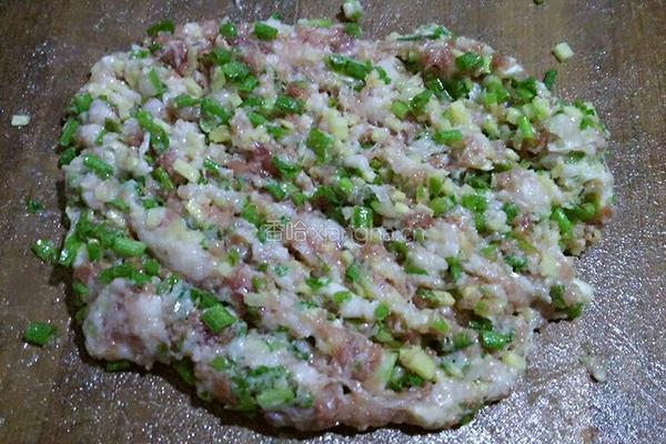 猪肉馅饼的做法图解3