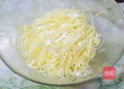 土豆丝饼的做法图解1